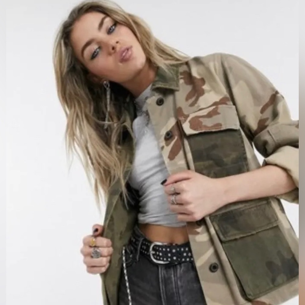 NWOT ALL SAINTS ALLSAINTS
ALLSAINTS FINCH
CAMO JACKET size Medium